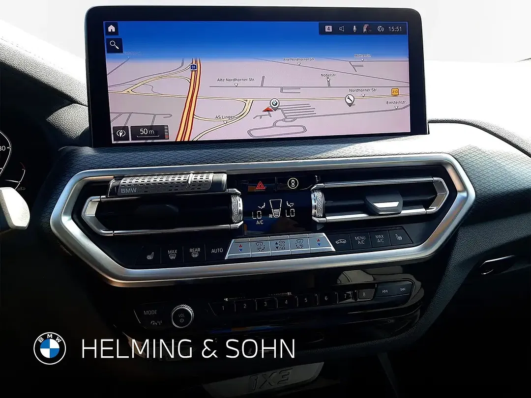 BMW iX3 - Thumbnail 12