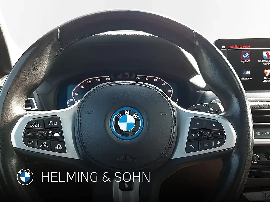 BMW iX3 - Thumbnail 13