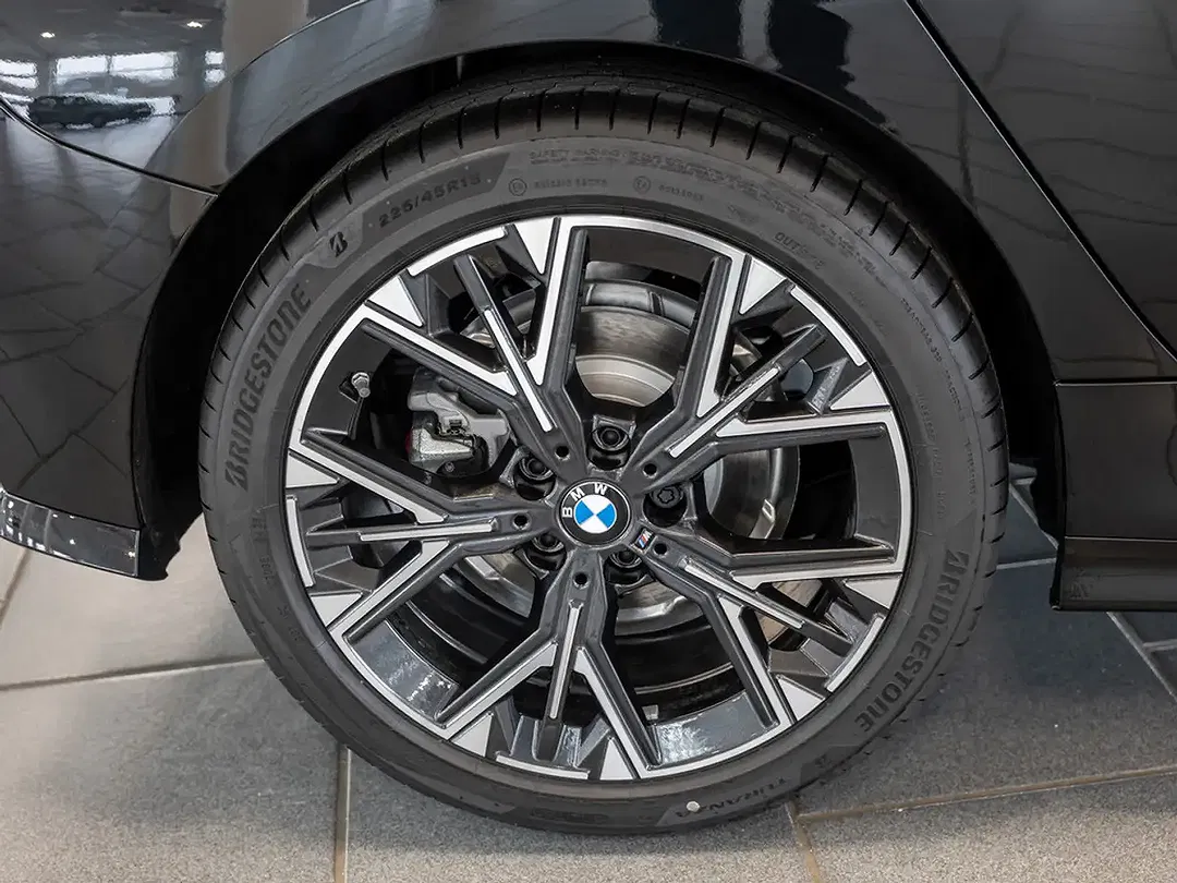 BMW 118 - Thumbnail 11