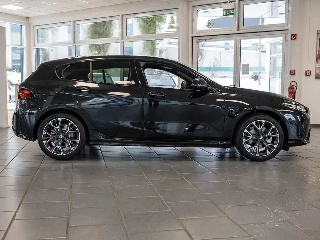 BMW 118 - Thumbnail 5