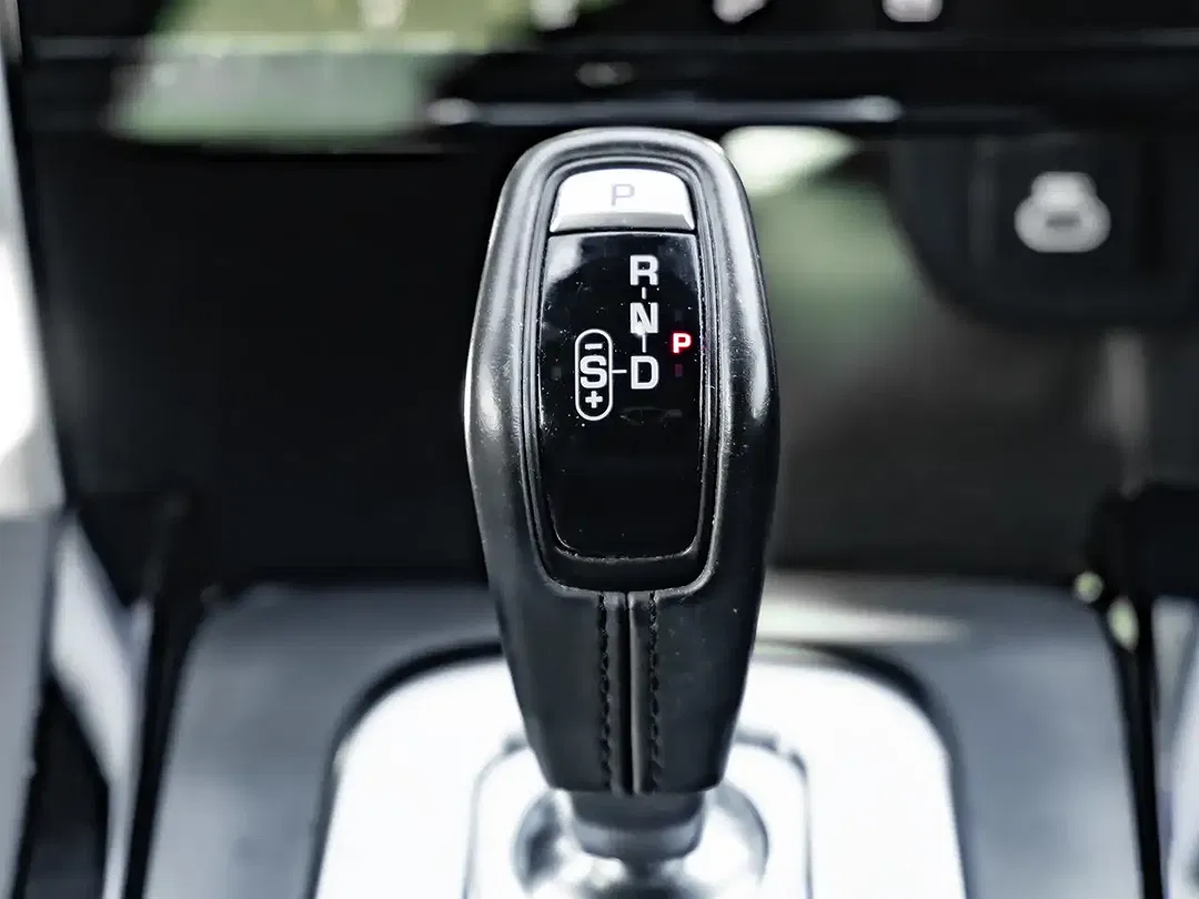 Land Rover Discovery Sport - Thumbnail 13