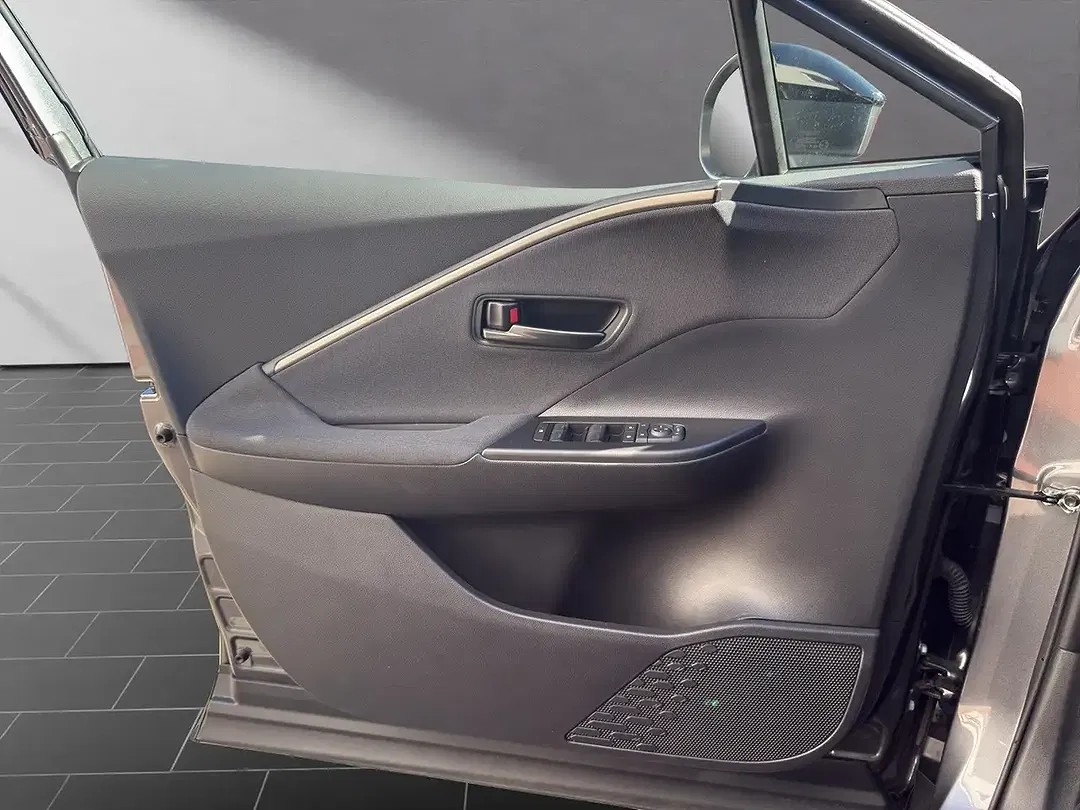 Toyota C-HR - Thumbnail 11