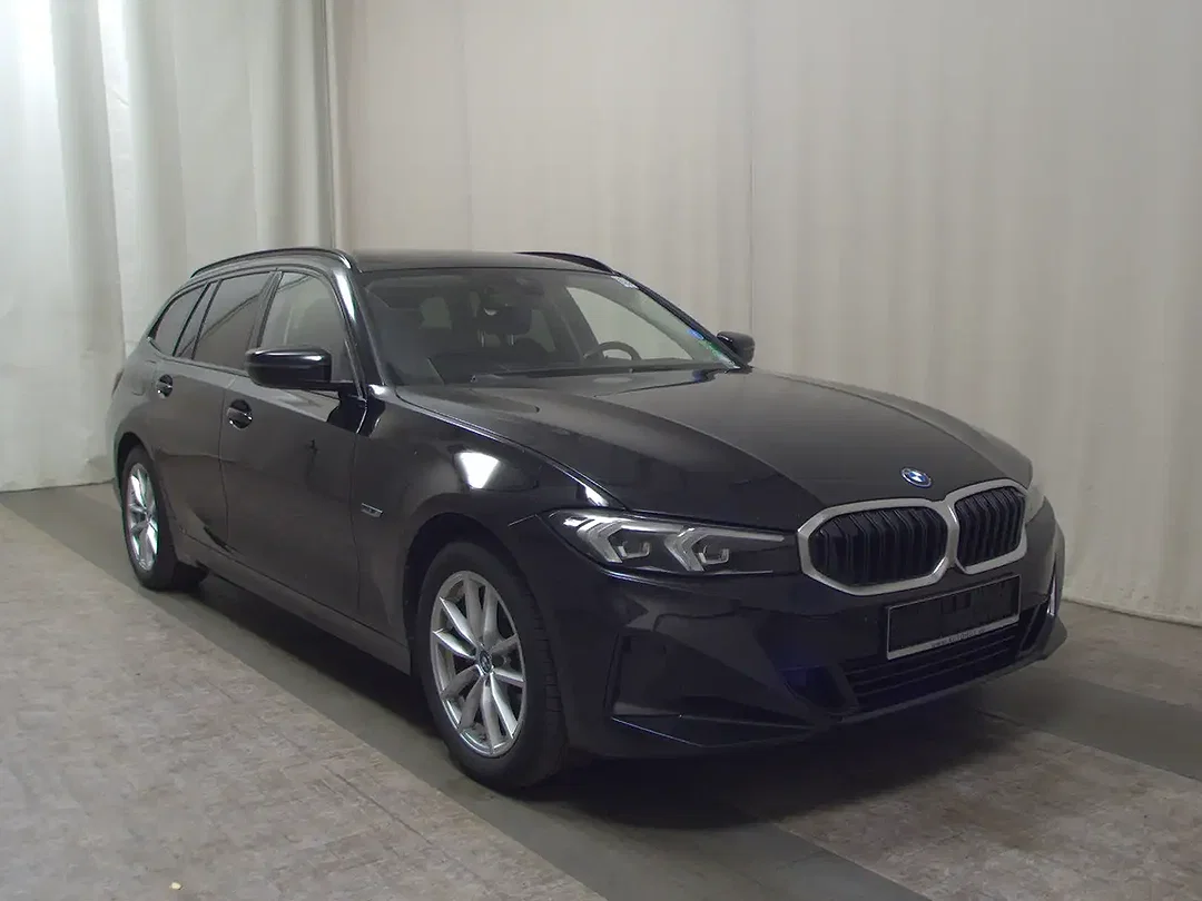 BMW 320 - Afbeelding 1