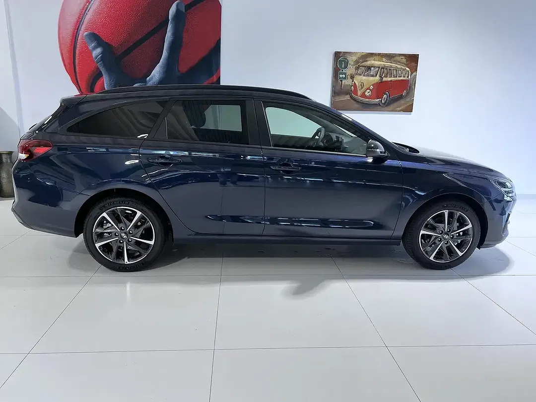 Hyundai i30 - Thumbnail 4