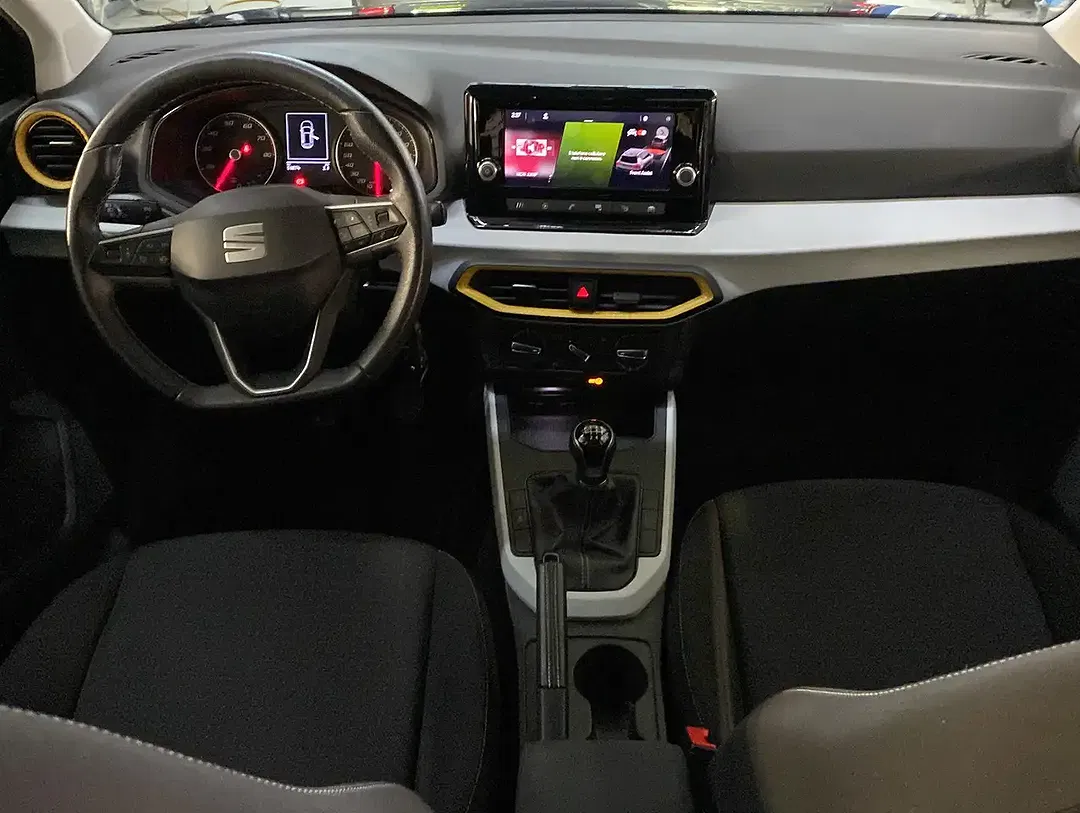 SEAT Arona - Thumbnail 3
