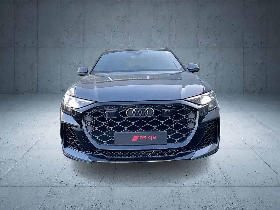 Audi RS Q8 - Thumbnail 9