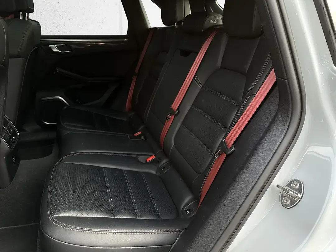 Porsche Macan - Thumbnail 8