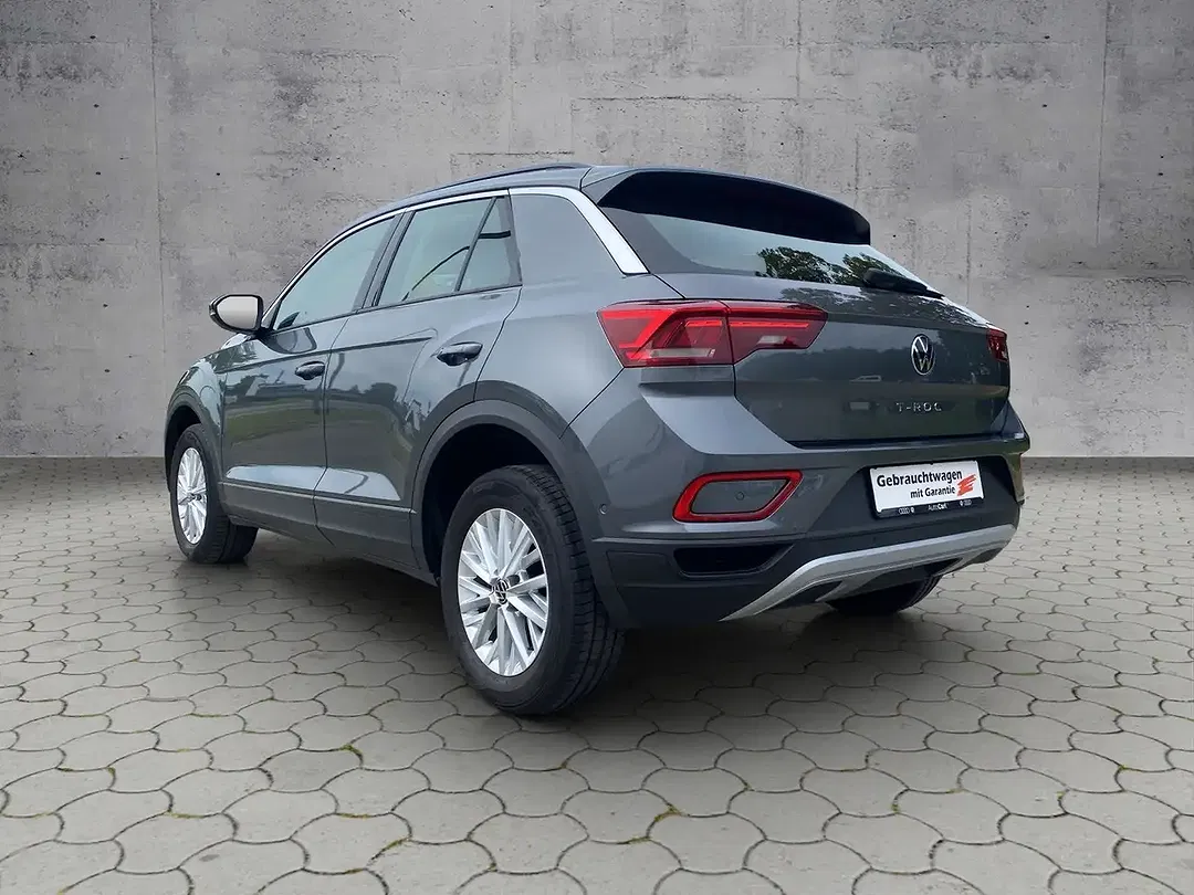 Volkswagen T-Roc - Thumbnail 4