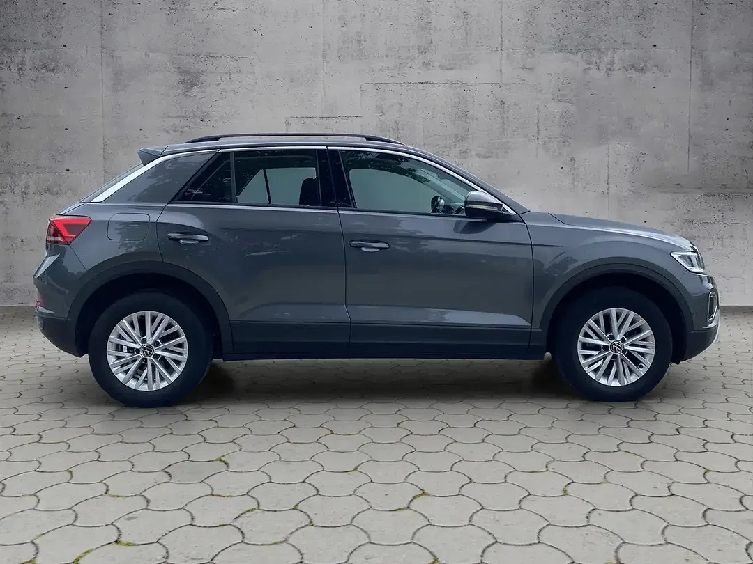 Volkswagen T-Roc - Thumbnail 5
