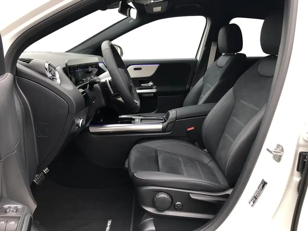 Mercedes-Benz GLA 200 - Thumbnail 5