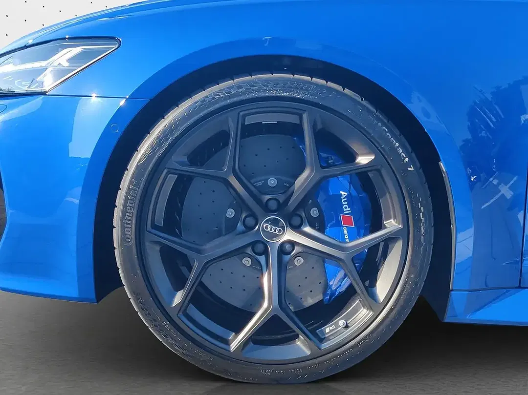 Audi RS6 - Thumbnail 11