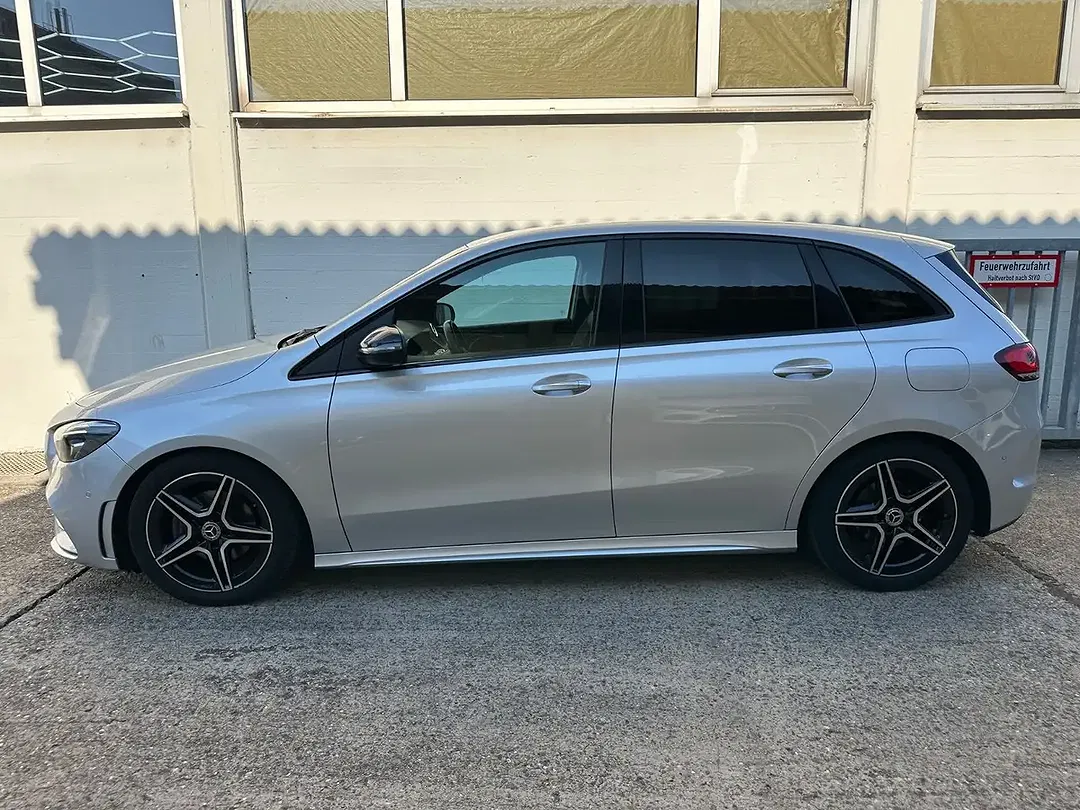 Mercedes-Benz B 180 - Thumbnail 3