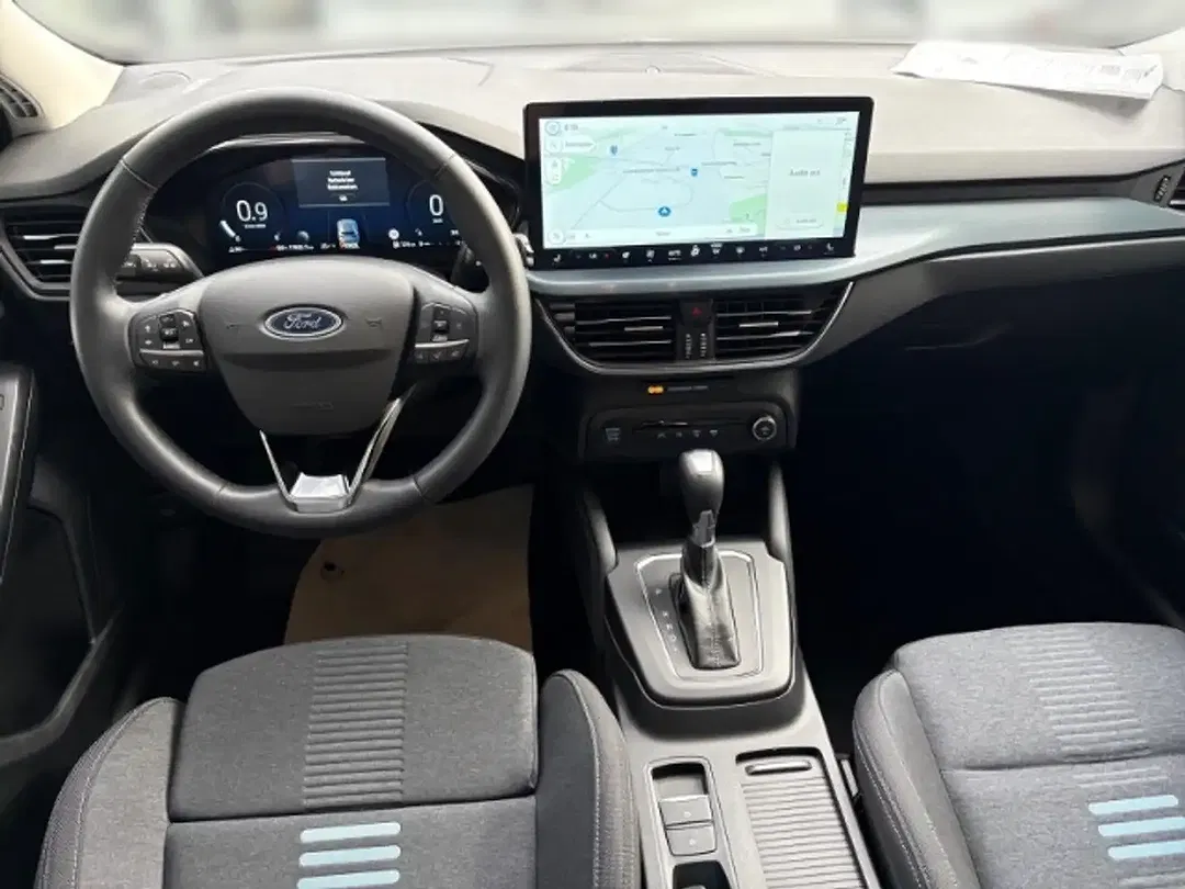 Ford Focus - Thumbnail 10