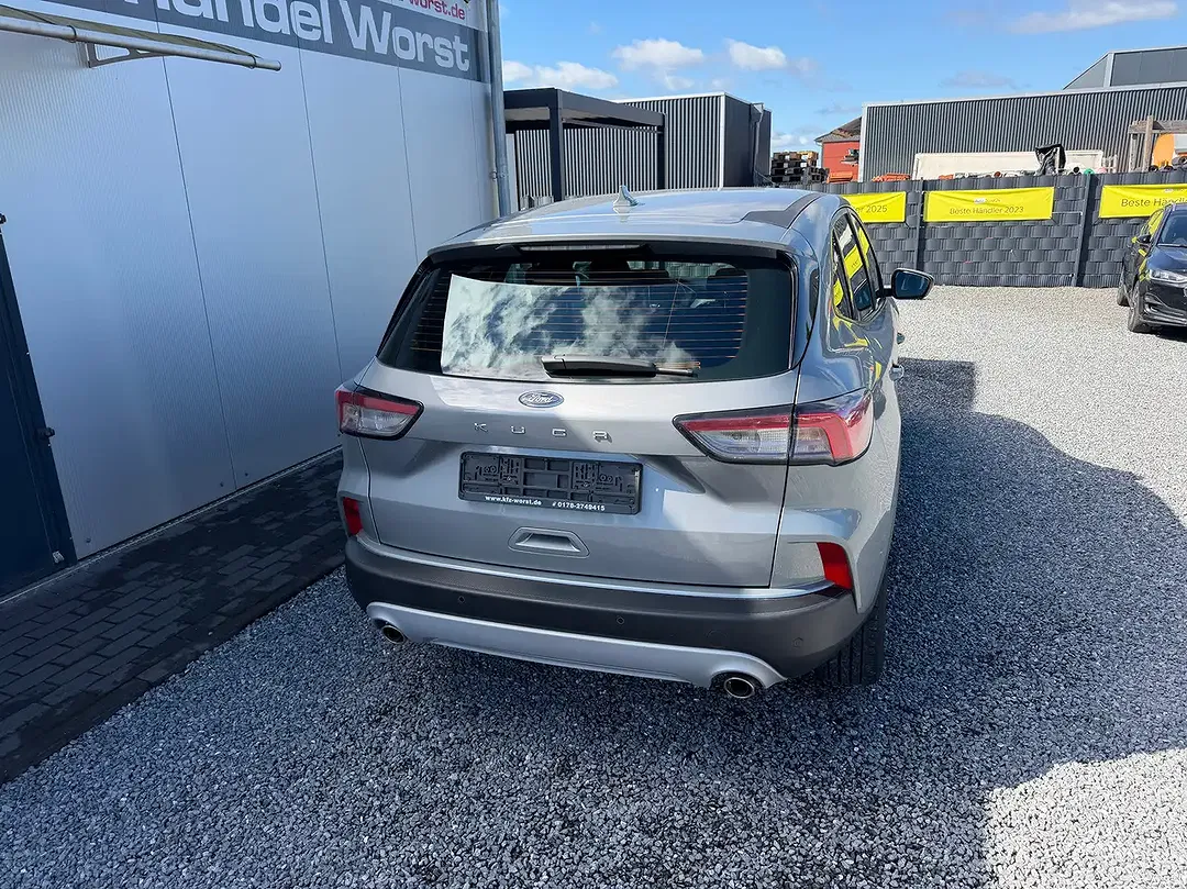 Ford Kuga - Thumbnail 4