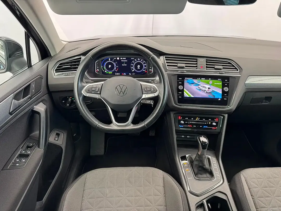 Volkswagen Tiguan - Thumbnail 12