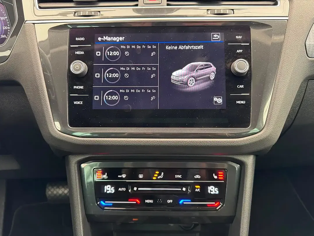 Volkswagen Tiguan - Thumbnail 5