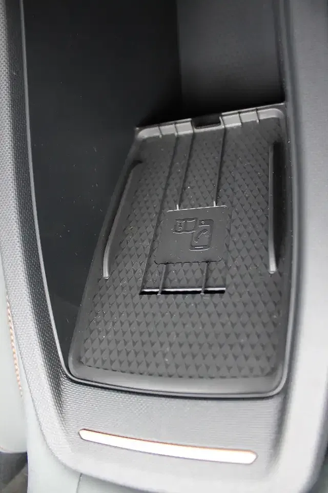 CUPRA Born - Thumbnail 14