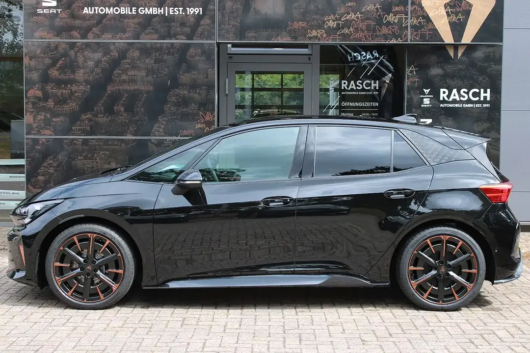 CUPRA Born - Thumbnail 4