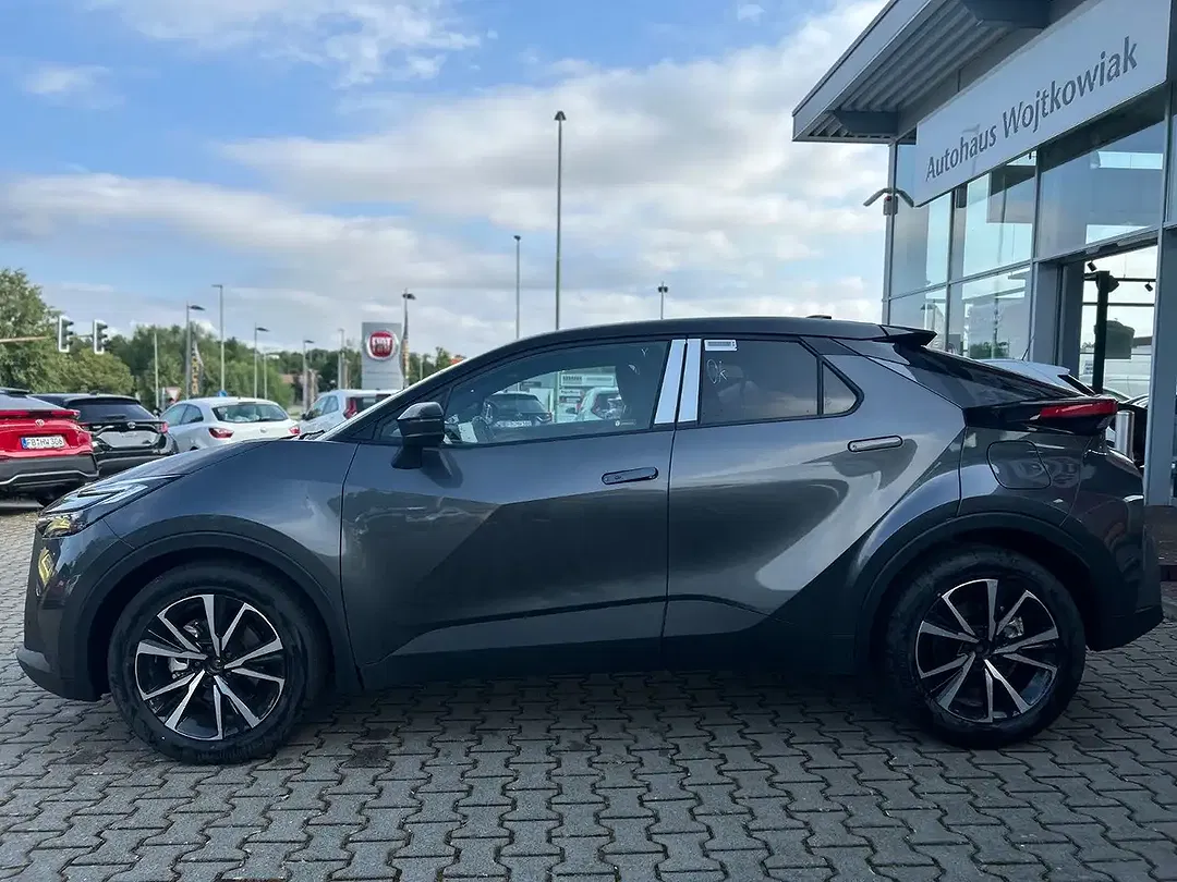 Toyota C-HR - Thumbnail 10