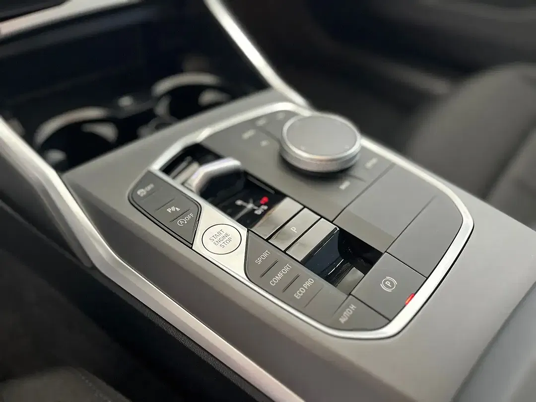 BMW 318 - Thumbnail 19