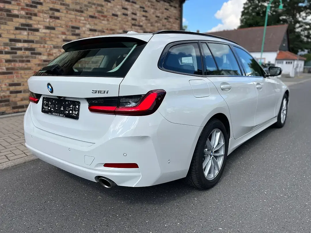 BMW 318 - Thumbnail 6