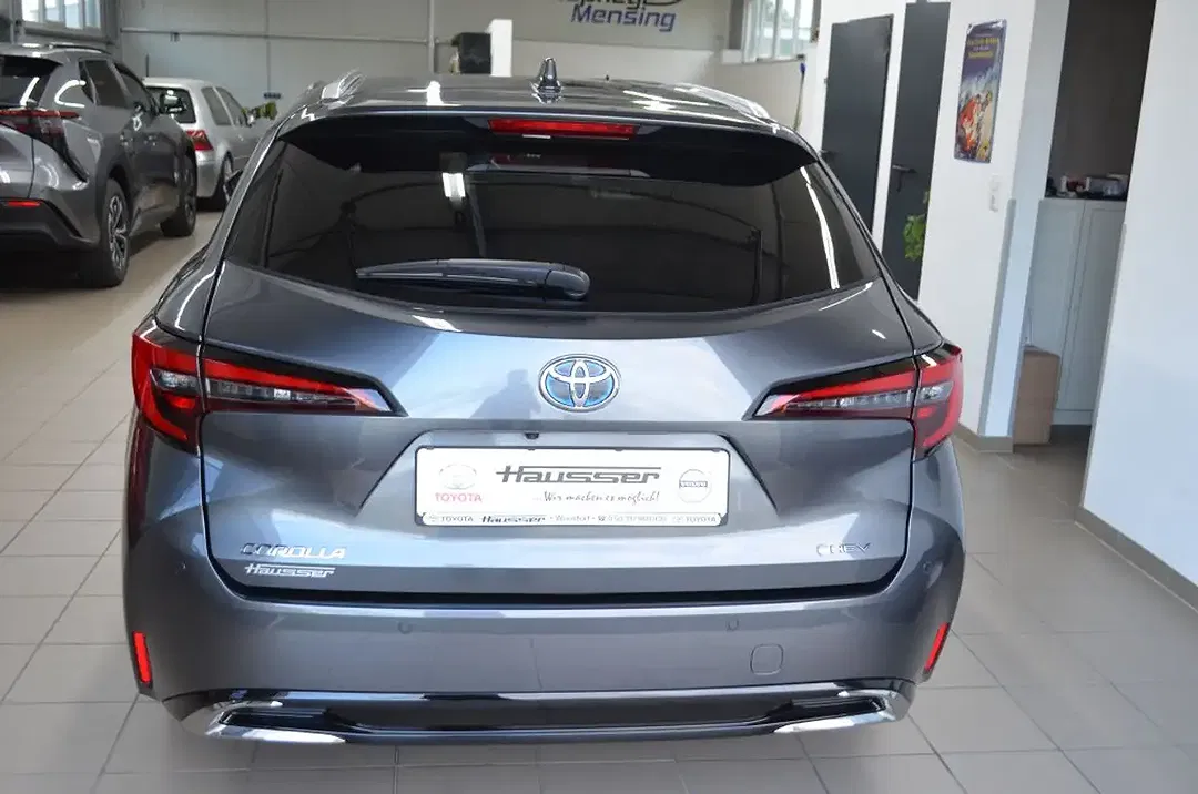 Toyota Corolla - Thumbnail 7
