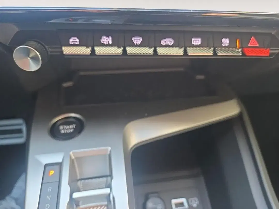 Peugeot 408 - Thumbnail 15