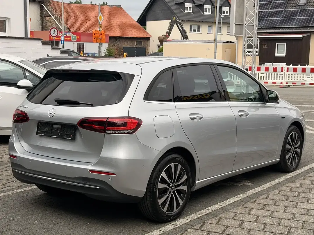 Mercedes-Benz B 250 - Thumbnail 3