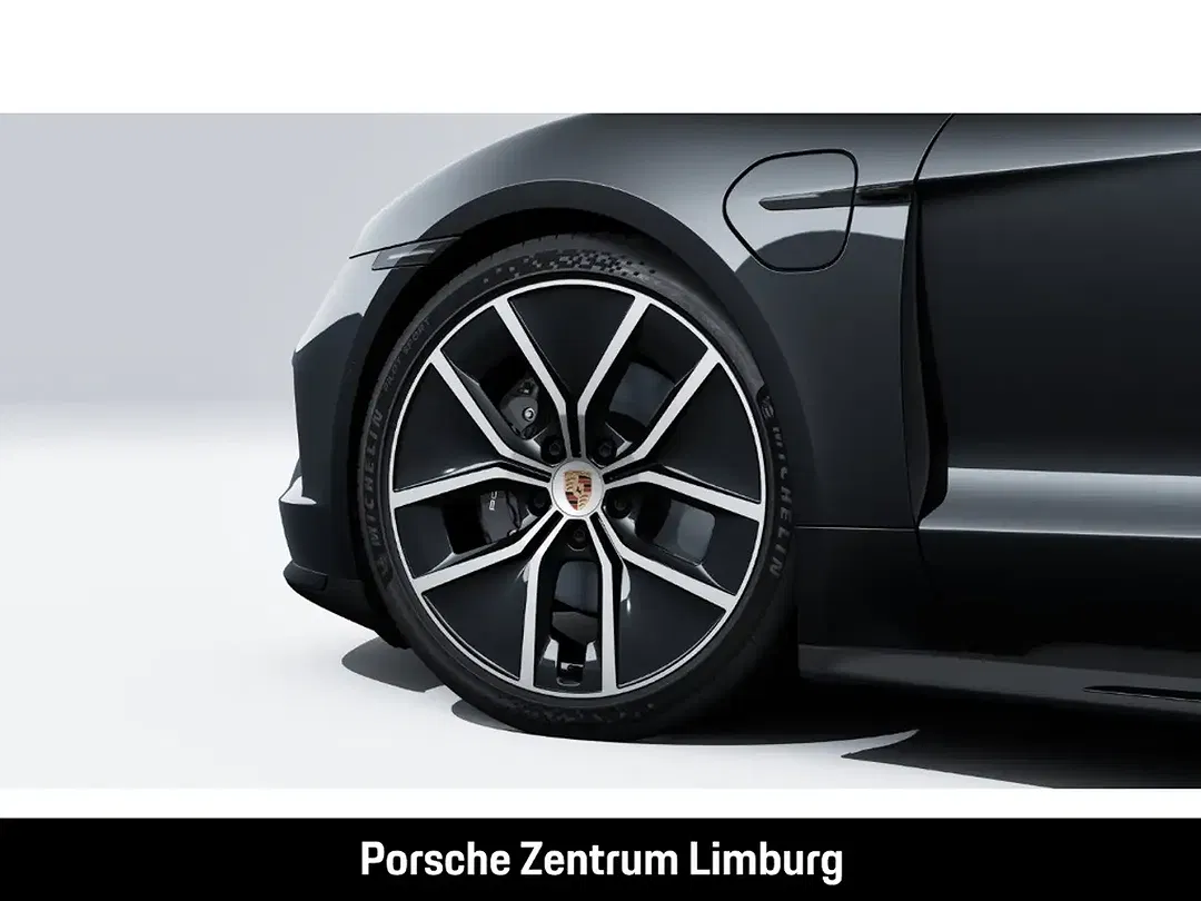 Porsche Taycan - Thumbnail 10