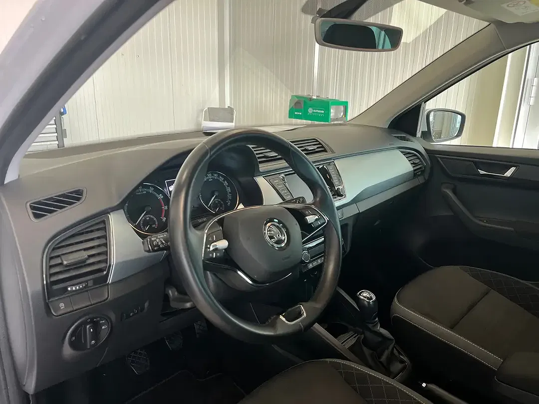 Skoda Fabia - Thumbnail 4