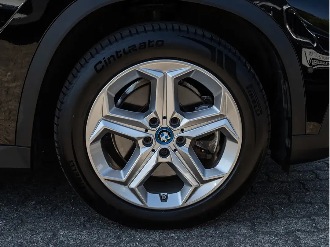 BMW X1 - Thumbnail 9