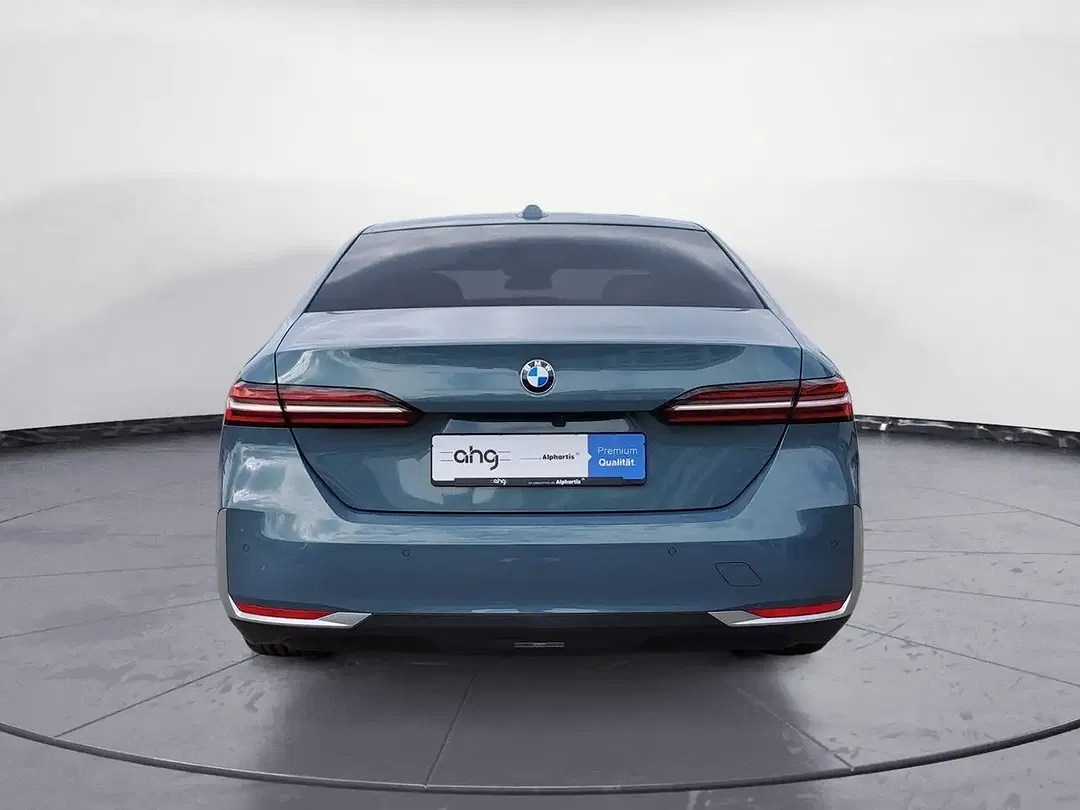 BMW 520 - Thumbnail 4