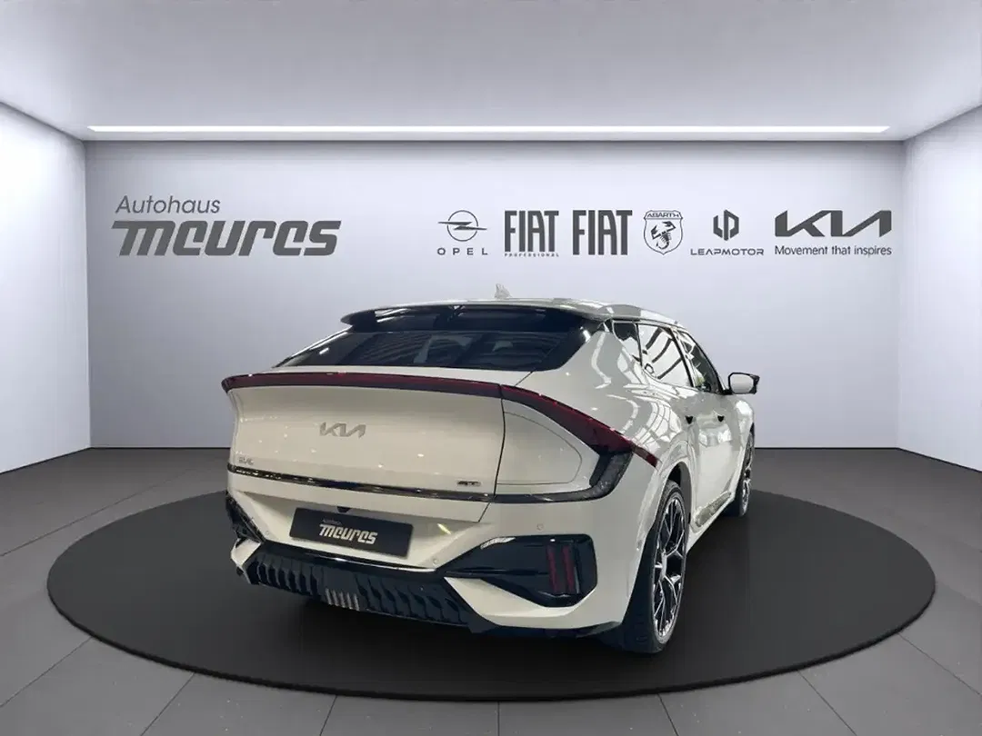 Kia EV6 - Thumbnail 4