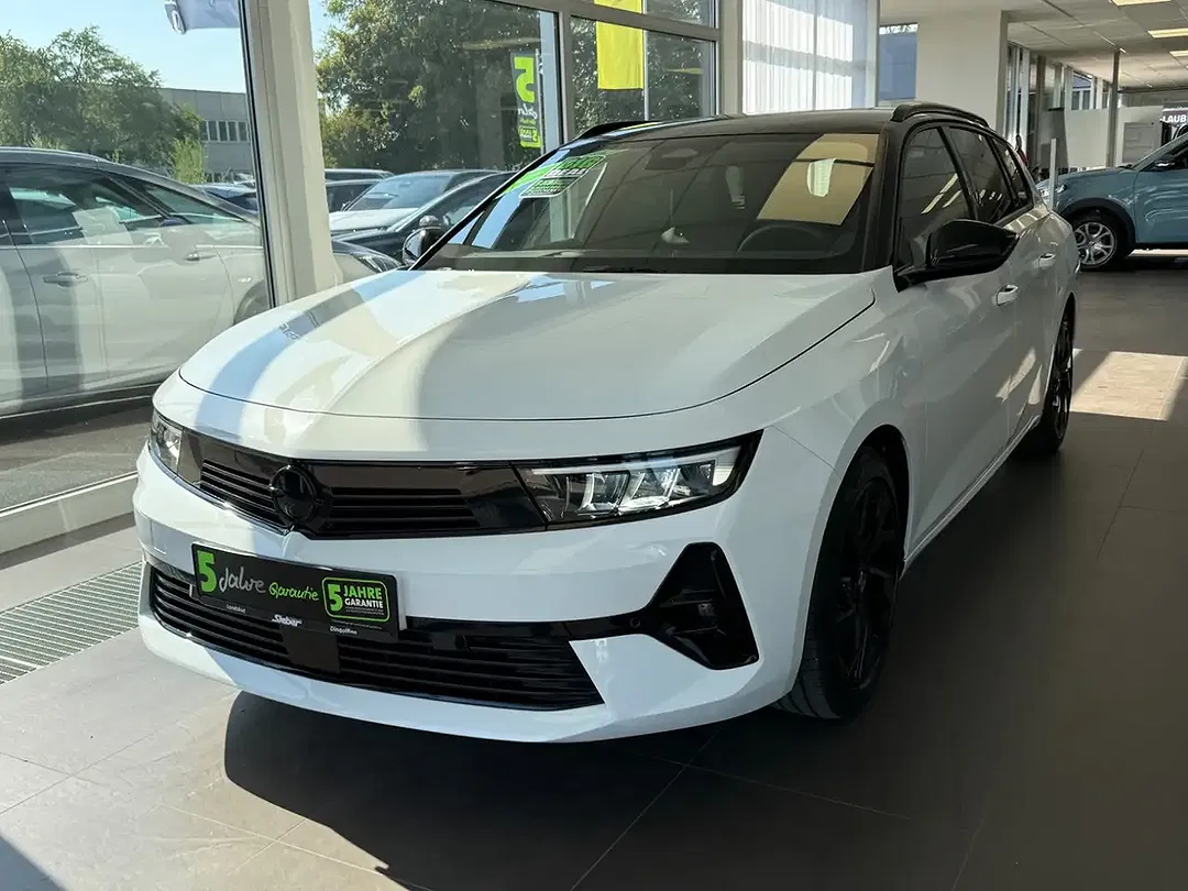 Opel Astra 1.2 Turbo GS - foto 1