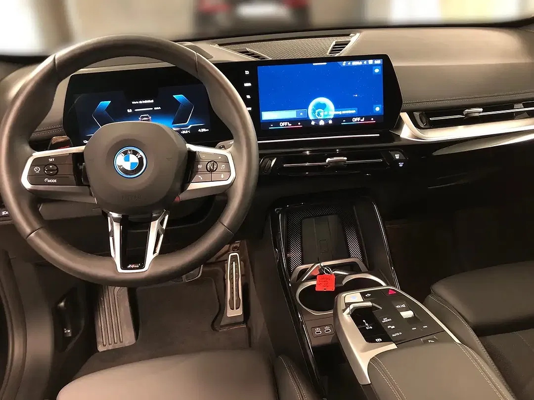 BMW iX - Thumbnail 10