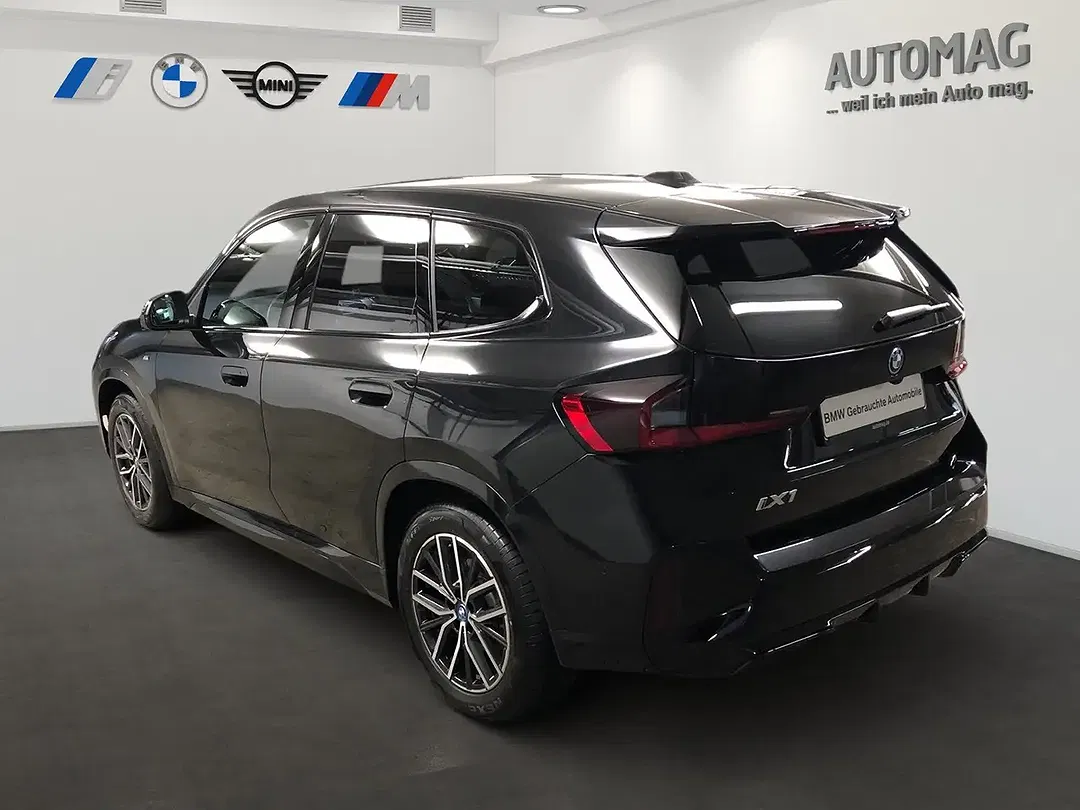 BMW iX - Thumbnail 4