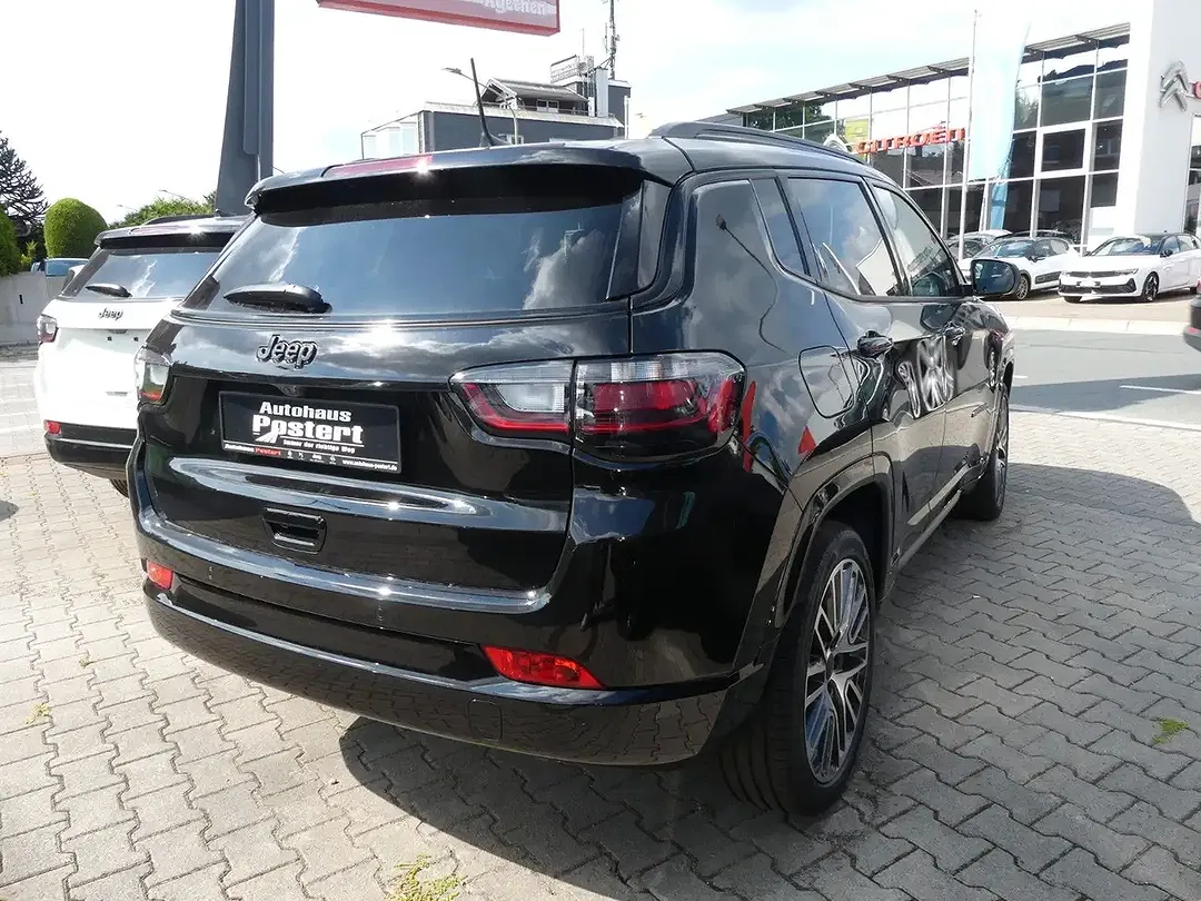 Jeep Compass - Thumbnail 4