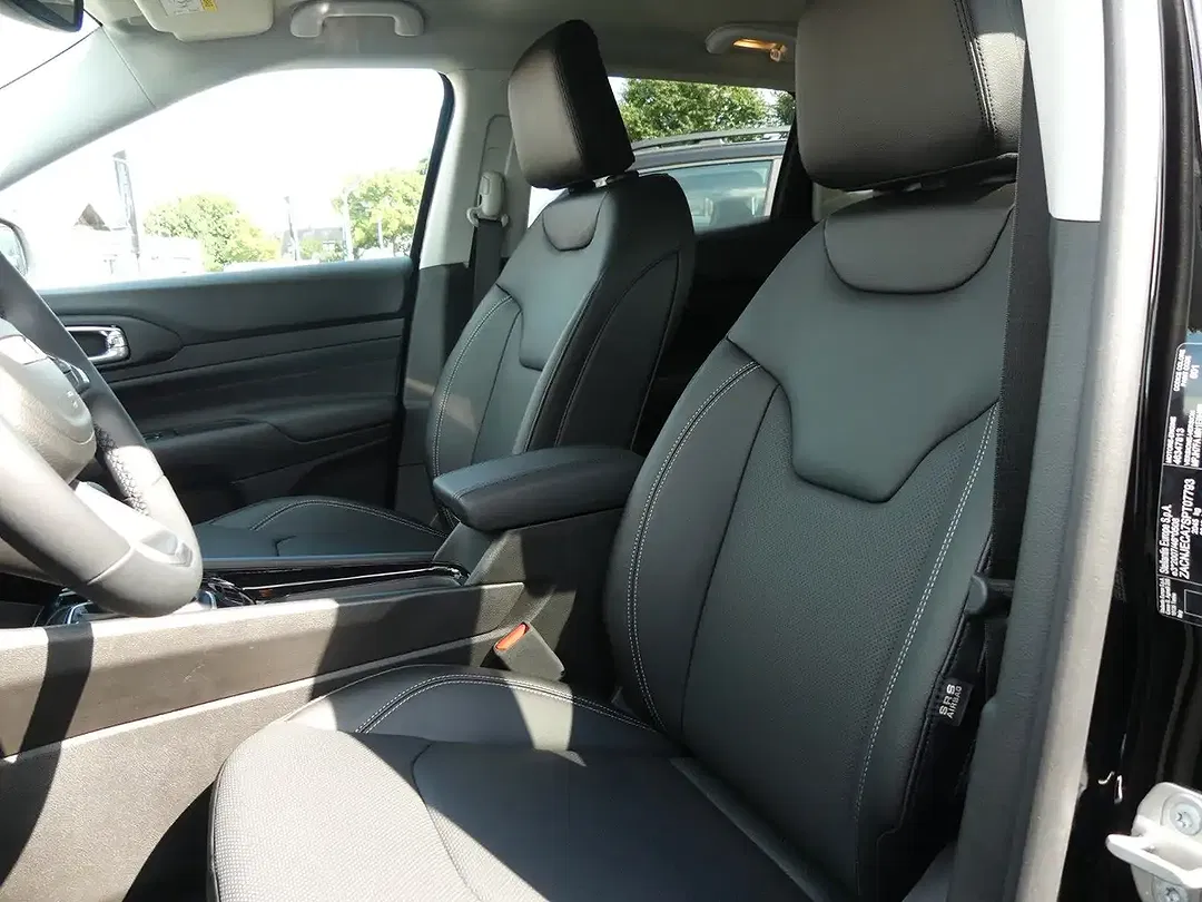 Jeep Compass - Thumbnail 9