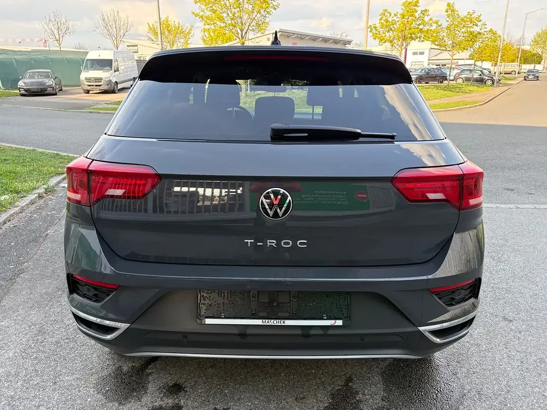 Volkswagen T-Roc - Thumbnail 5