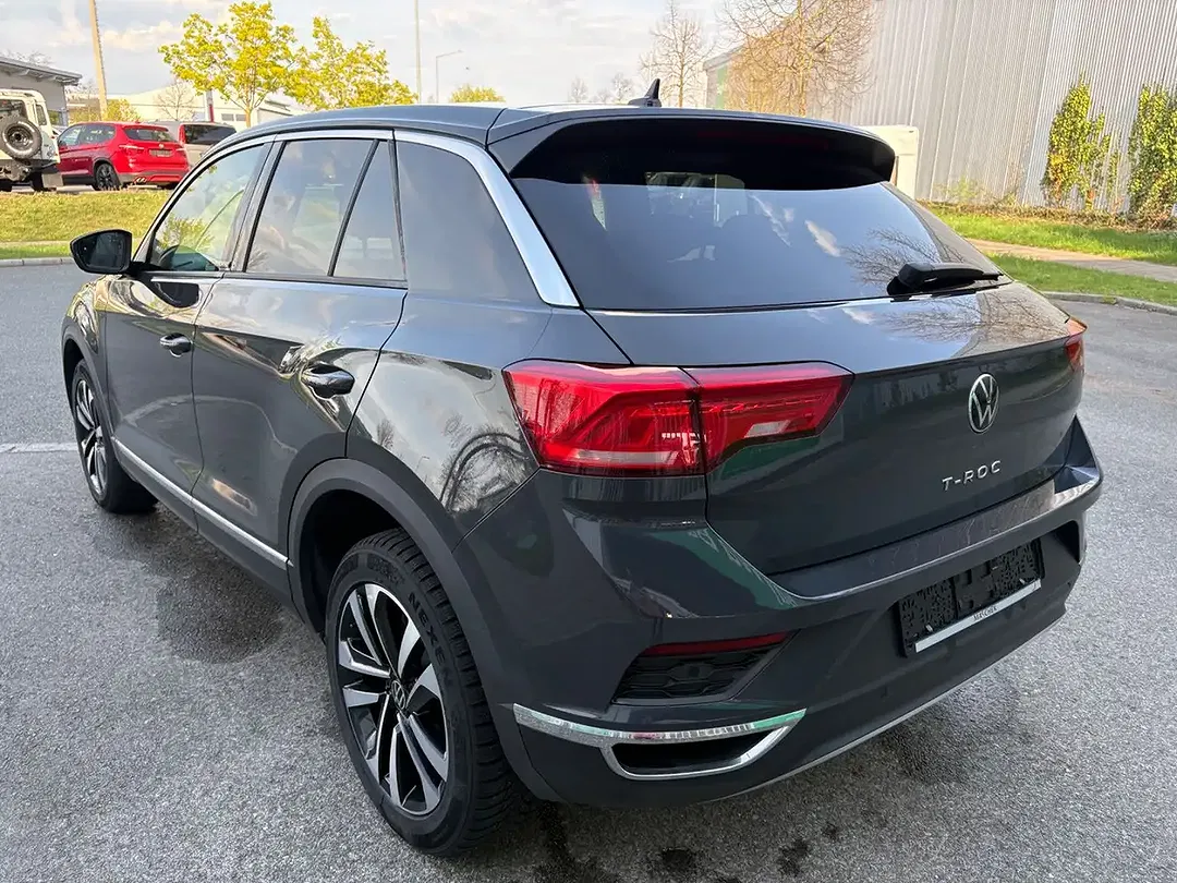 Volkswagen T-Roc - Thumbnail 6