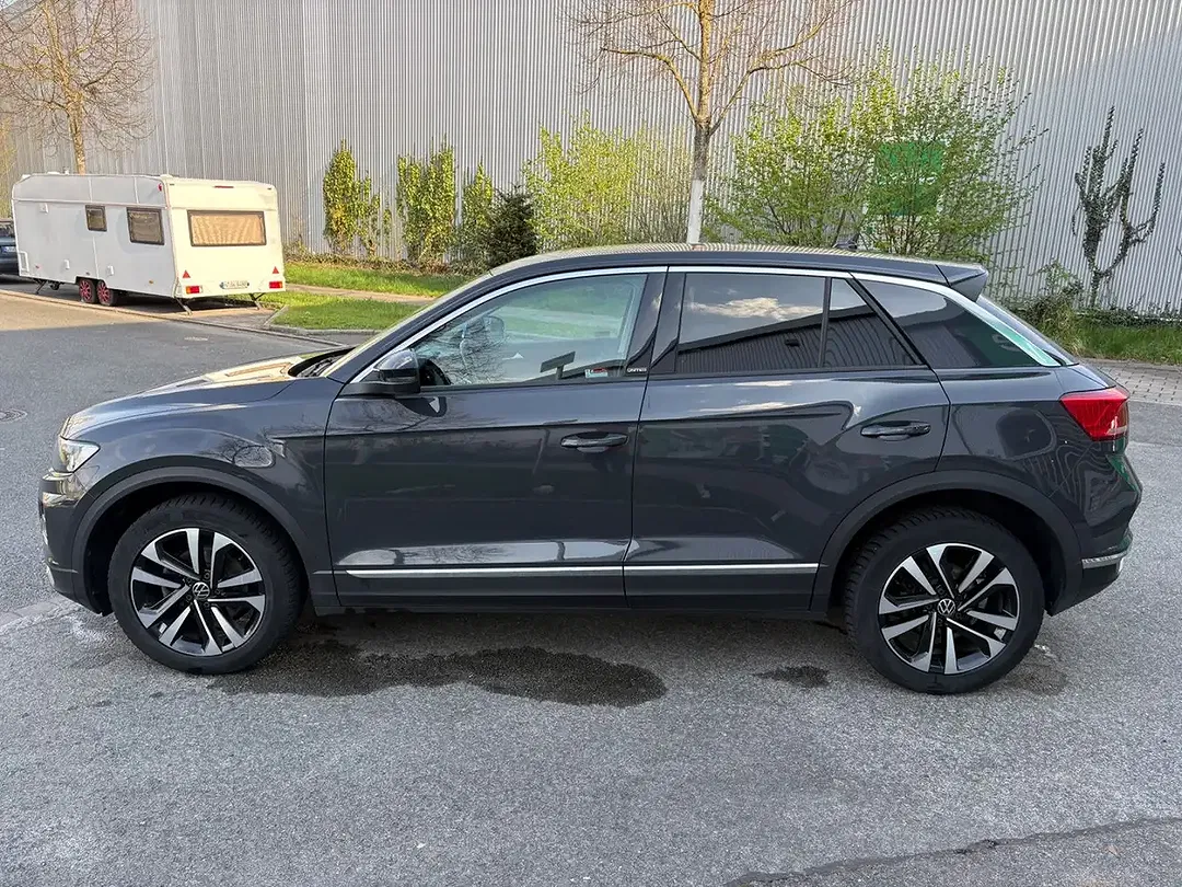 Volkswagen T-Roc - Thumbnail 7