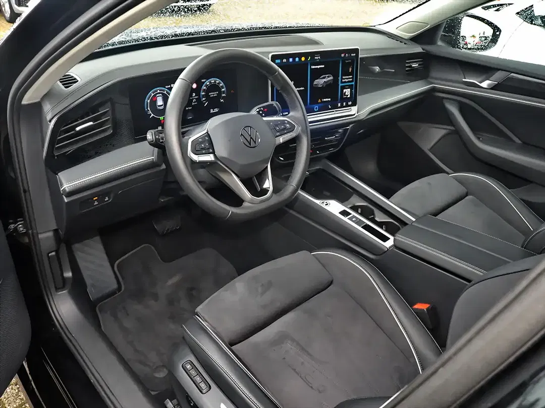 Volkswagen Passat - Thumbnail 9
