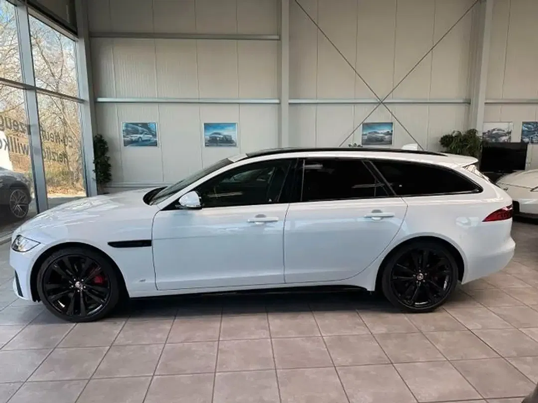 Jaguar XF - Thumbnail 4