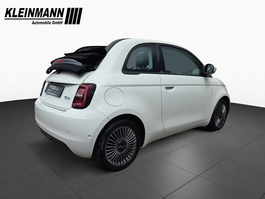 Fiat 500e - Thumbnail 6