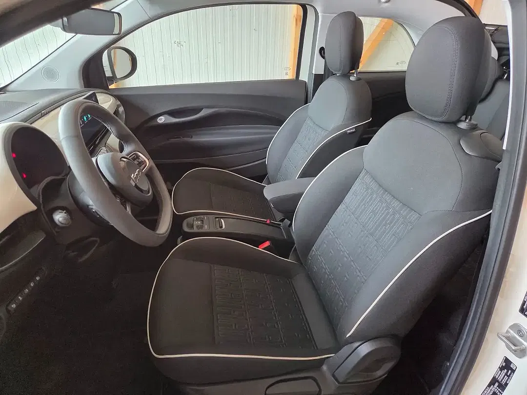 Fiat 500e - Thumbnail 9