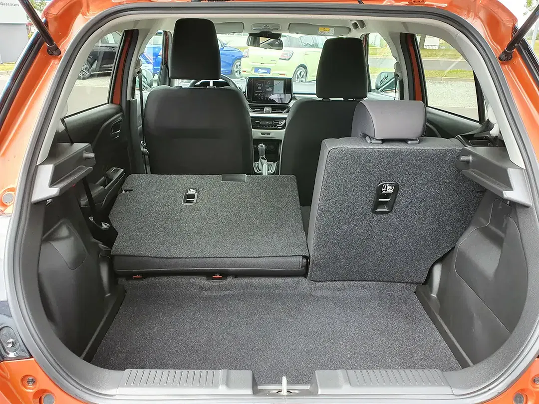 Suzuki Swift - Thumbnail 10