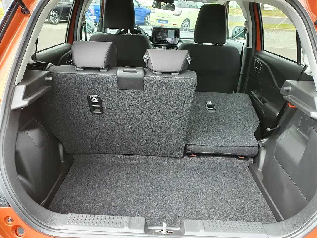 Suzuki Swift - Thumbnail 12
