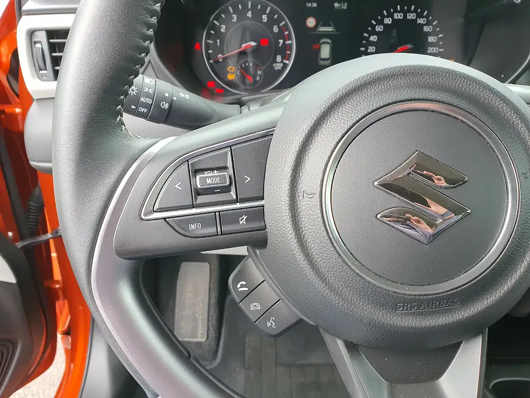 Suzuki Swift - Thumbnail 21