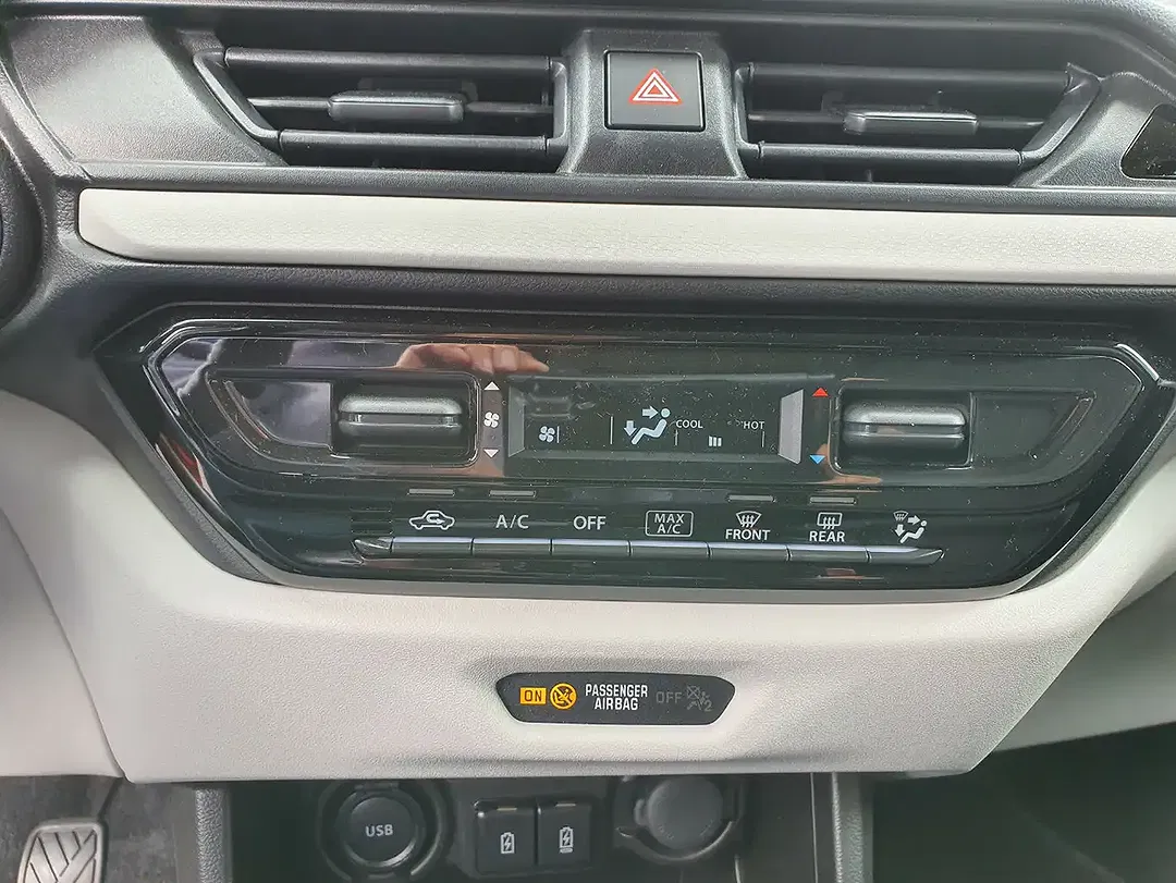 Suzuki Swift - Thumbnail 25