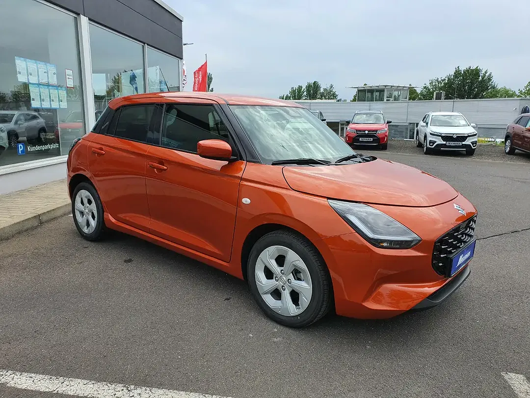 Suzuki Swift - Thumbnail 3